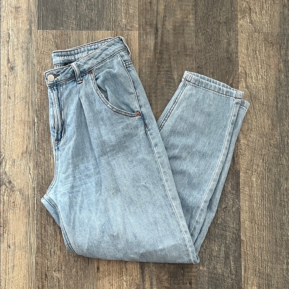 “Pleated Baggy Jean” by S.O.N.G